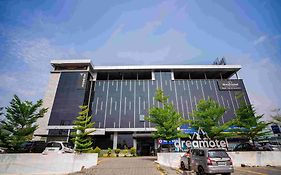Dreamotel Luxury Suites